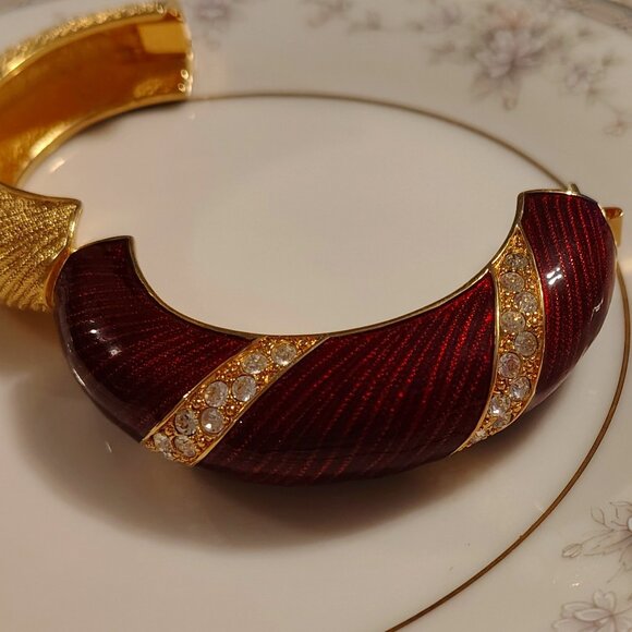Vtg JBK Jackie O Faux Diamond Red Cranberry Enamel Gold Clamper Bangle Bracelet - Picture 2 of 8